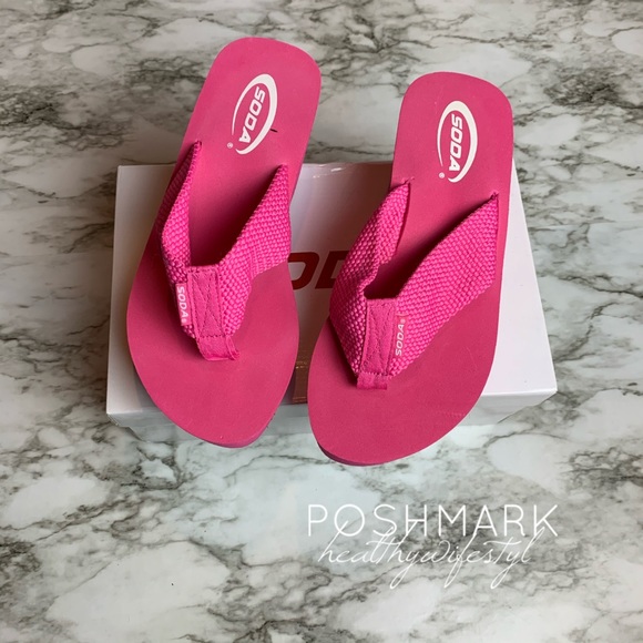 soda thong sandals